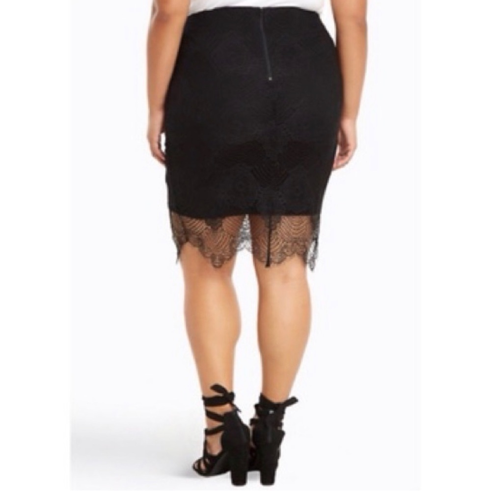 Torrid - Lace Pencil Skirt - 3X Size